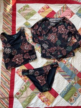 Carve Designs Women's Black Floral 3-Piece Swim Set